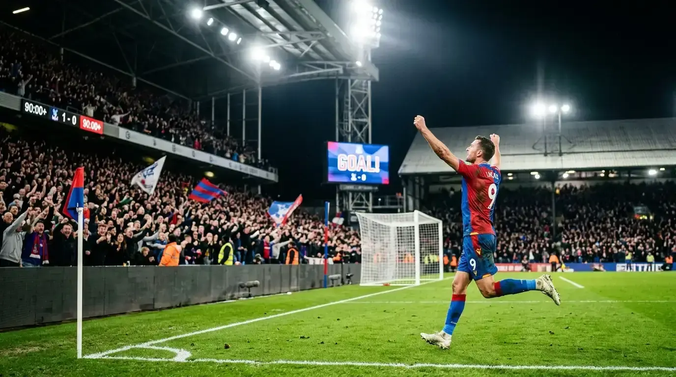 Nogometni stadion ponoči pod žarometi, zmagoslavno vzdušje po golu v zaključku tekme